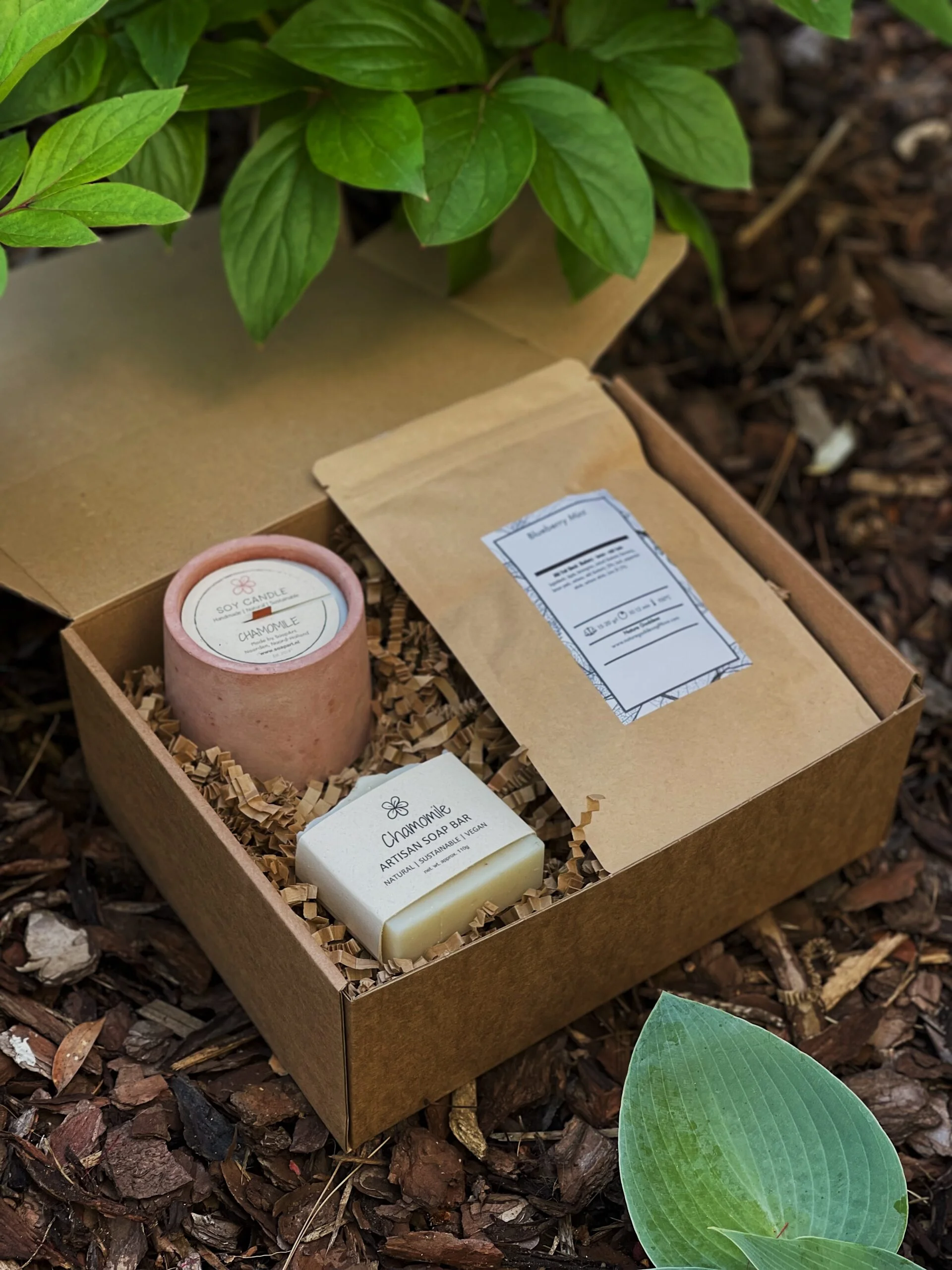 Frida-candle-soap-tea